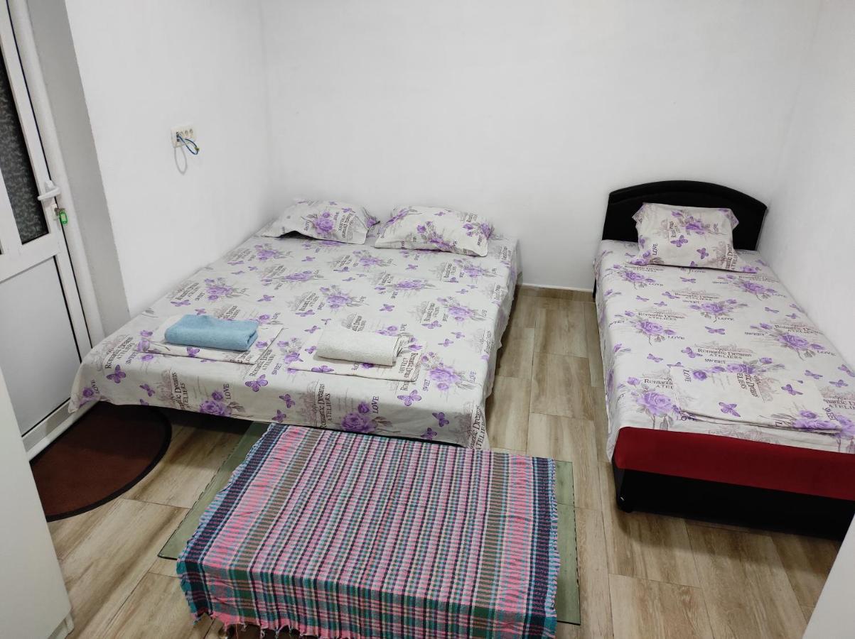 Apartment Perutovic Сутоморе Экстерьер фото