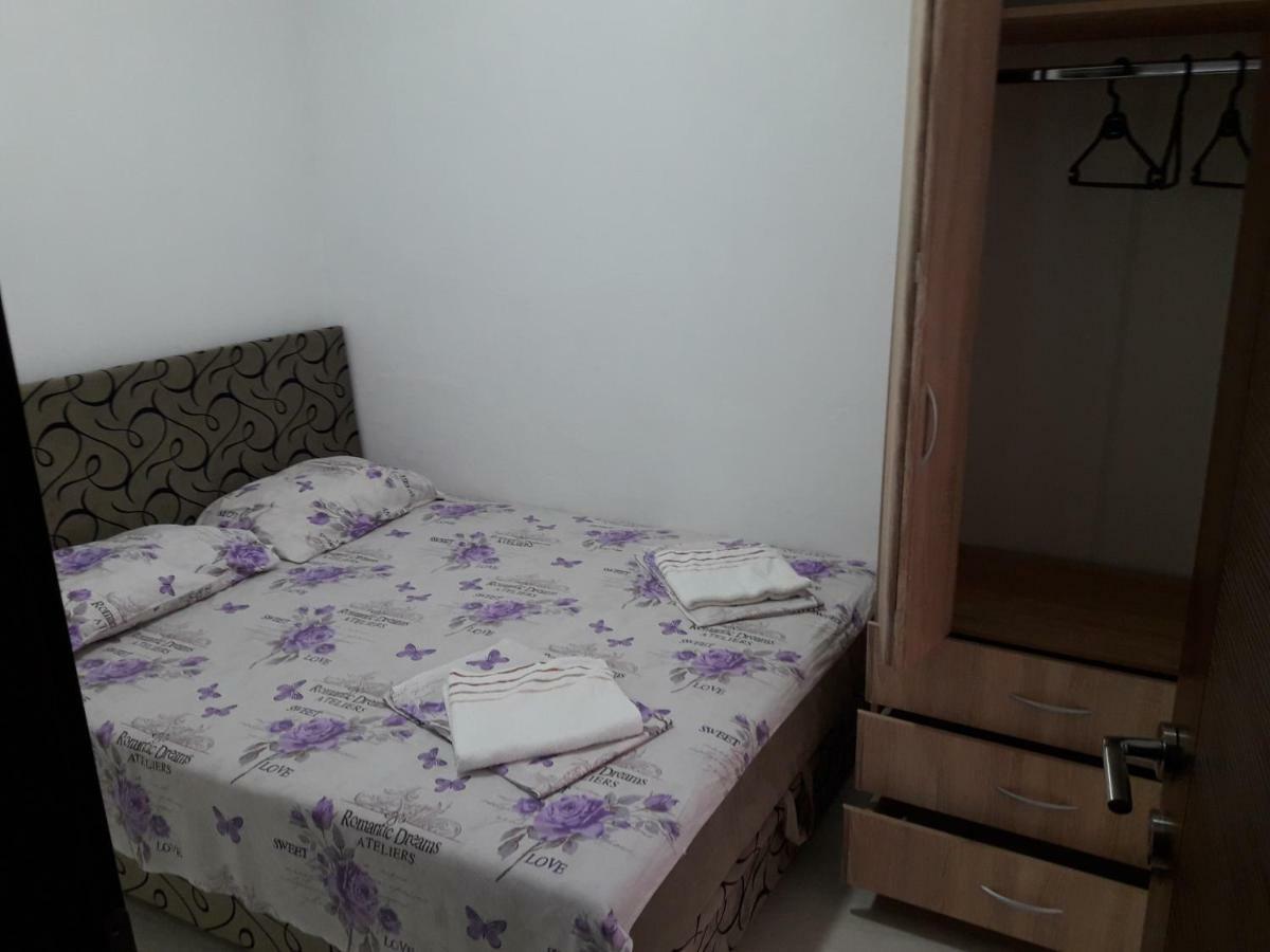 Apartment Perutovic Сутоморе Экстерьер фото